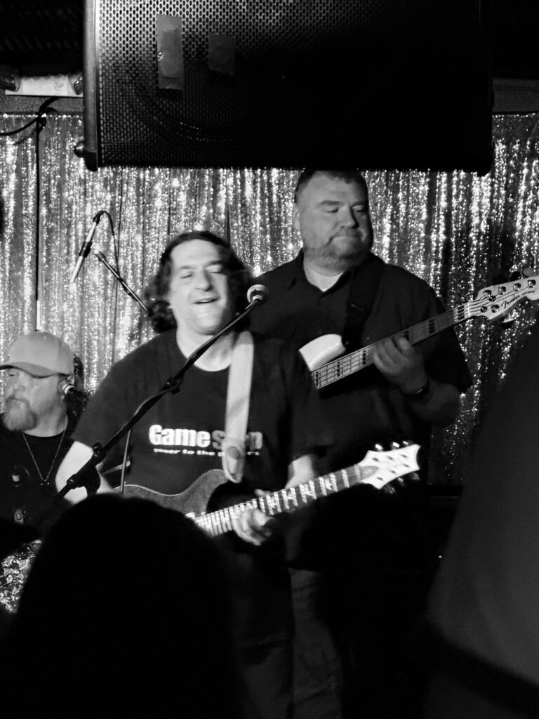 Jeremy Pinell, Chris Ogle and Chris Beard of Zentrance at Dee's Lounge (black and white)
