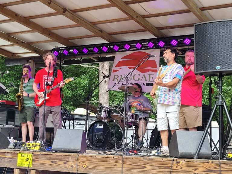 Zentrance performing live at Smooth Rapids